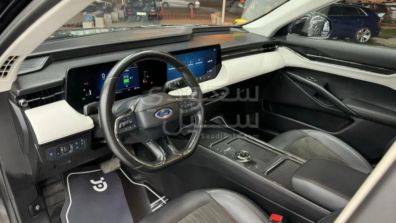 2023 Ford Taurus Trend