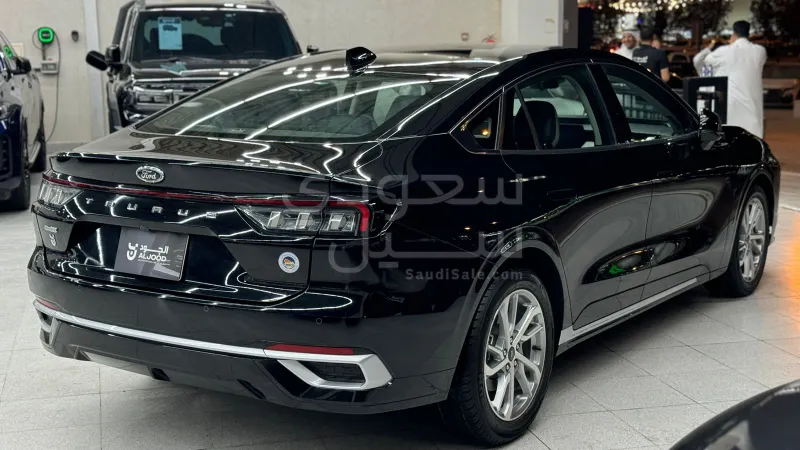 2023 Ford Taurus Trend