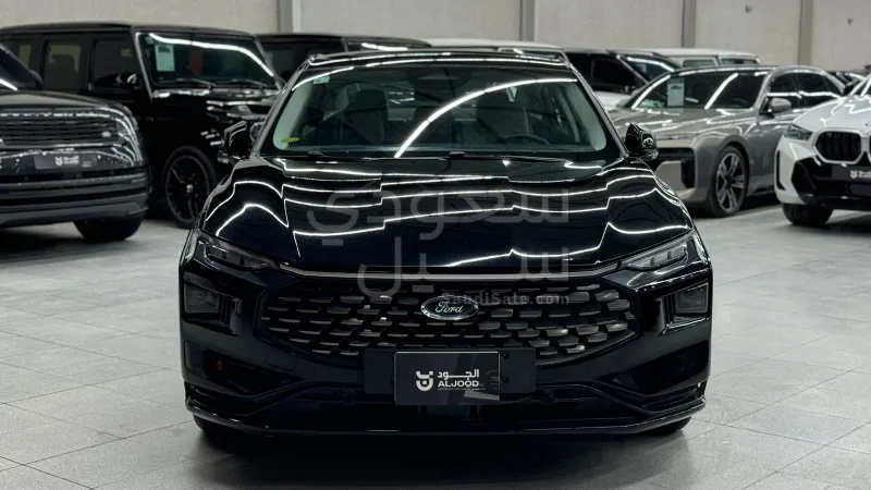 2023 Ford Taurus Trend