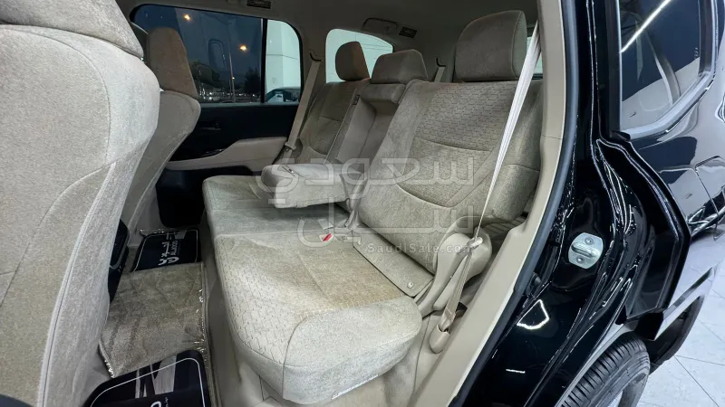 2025 Toyota Land Cruiser GXR 2