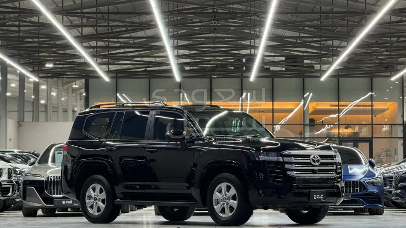 2025 Toyota Land Cruiser GXR 2