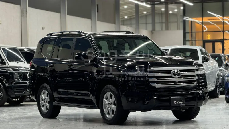2025 Toyota Land Cruiser GXR 2