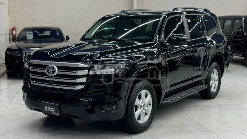2025 Toyota Land Cruiser GXR 2