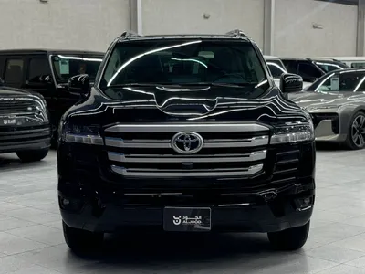 2025 Toyota Land Cruiser GXR 2