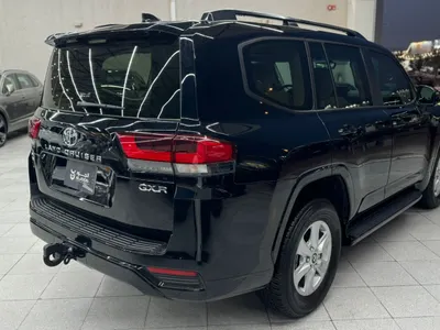 2025 Toyota Land Cruiser GXR 2