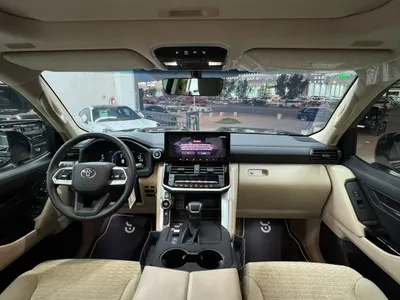 2025 Toyota Land Cruiser GXR 2