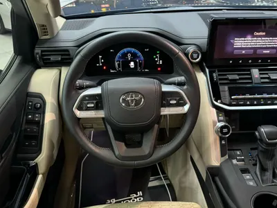 2025 Toyota Land Cruiser GXR 2
