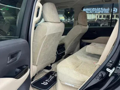 2025 Toyota Land Cruiser GXR 2