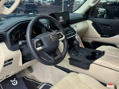2025 Toyota Land Cruiser GXR 2