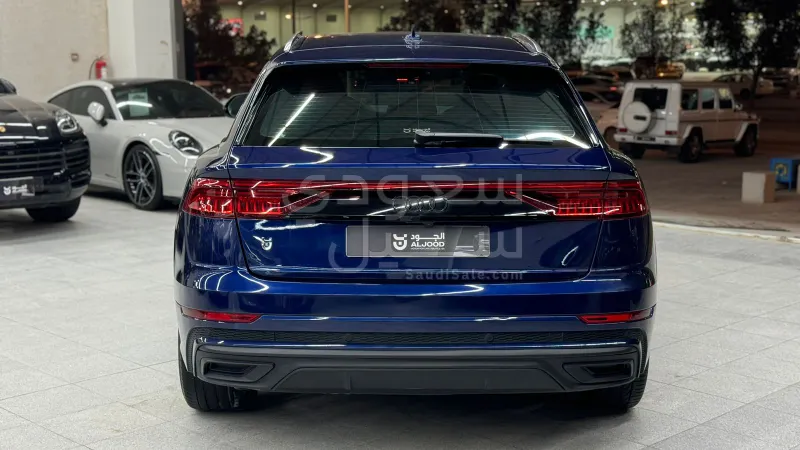 2020 Audi Q8 S Line