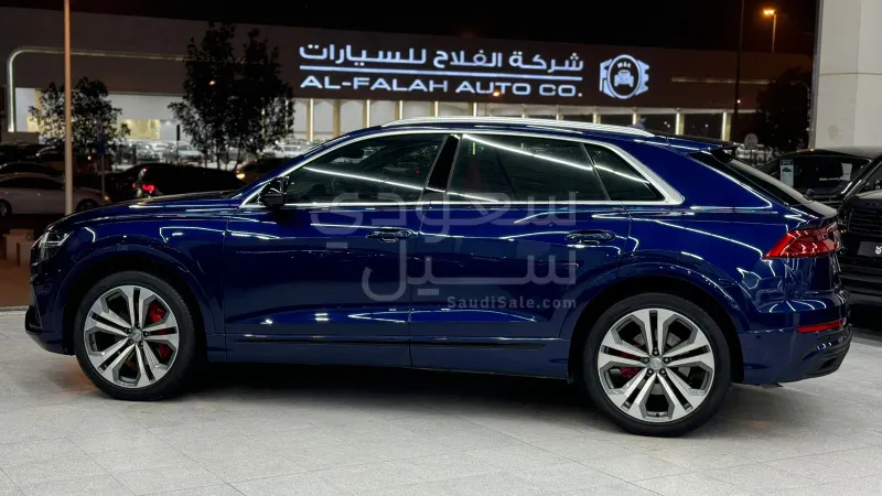 2020 Audi Q8 S Line