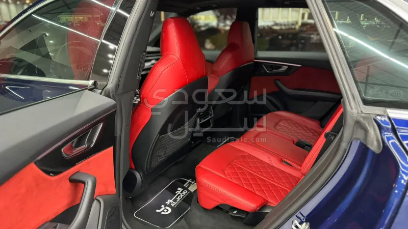 2020 Audi Q8 S Line