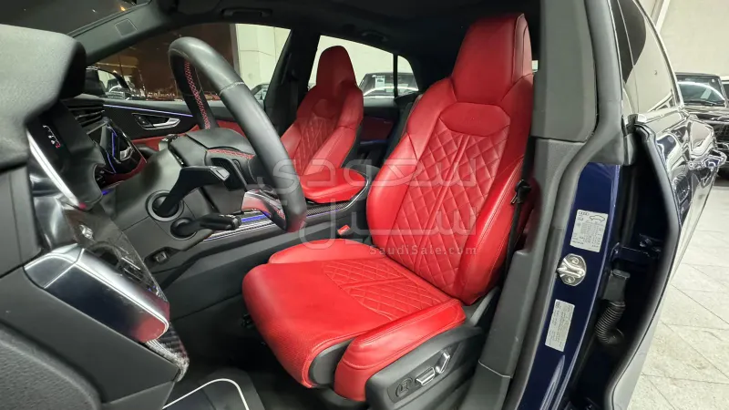 2020 Audi Q8 S Line