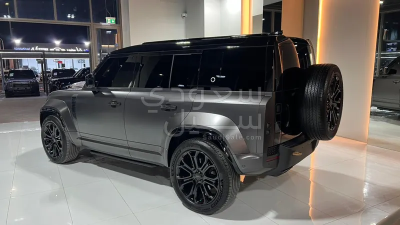 2026 Land Rover Defender Octa