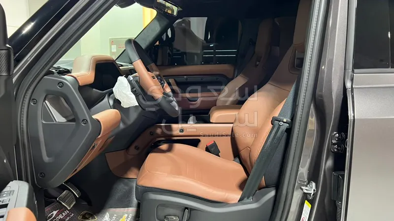 2026 Land Rover Defender Octa