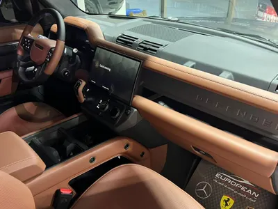 2026 Land Rover Defender Octa