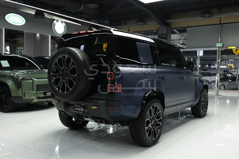 2026 Land Rover Defender Octa