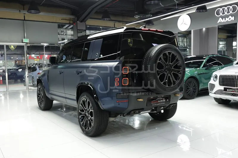 2026 Land Rover Defender Octa