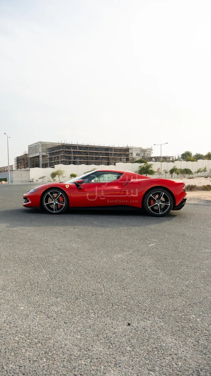 2025 فيراري جي تي بي 296