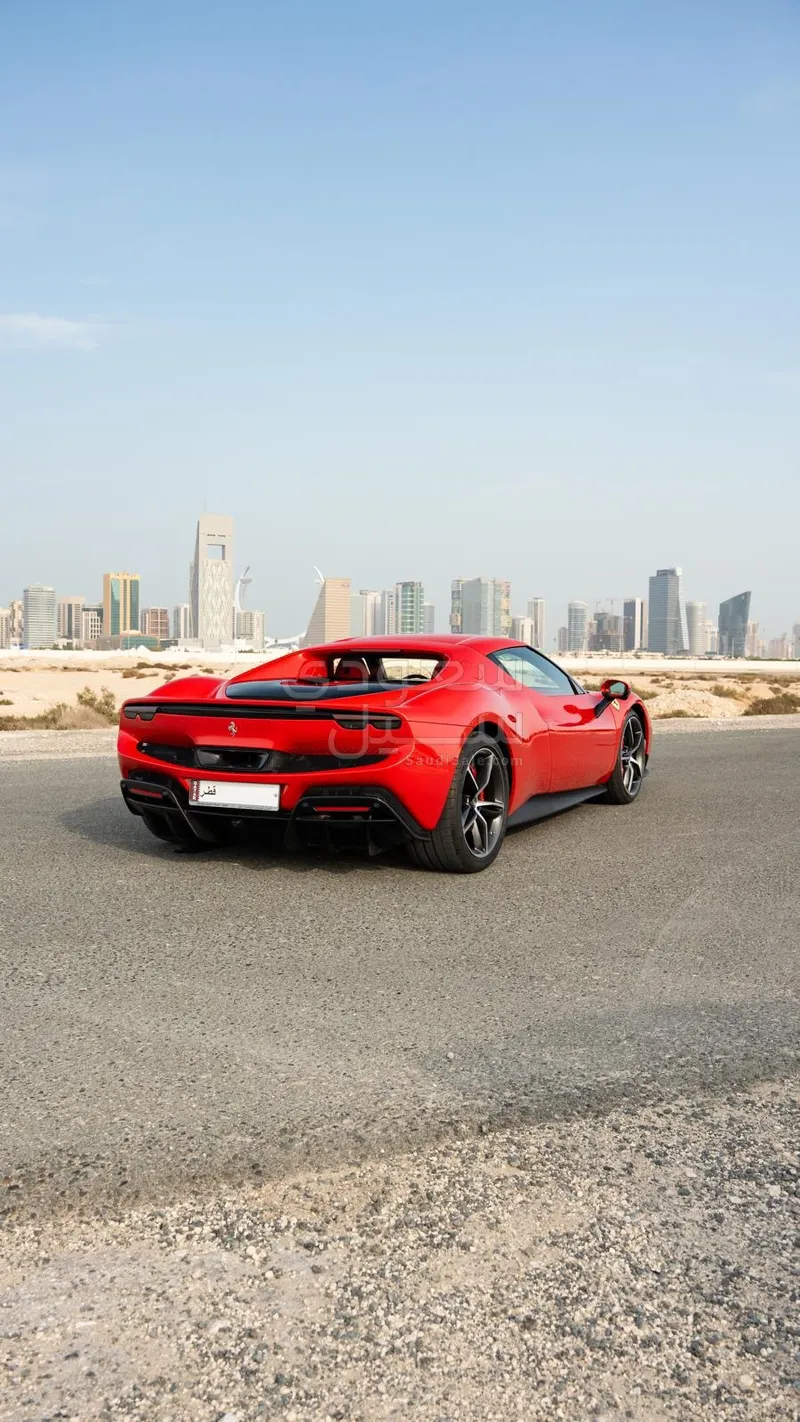 2025 فيراري جي تي بي 296