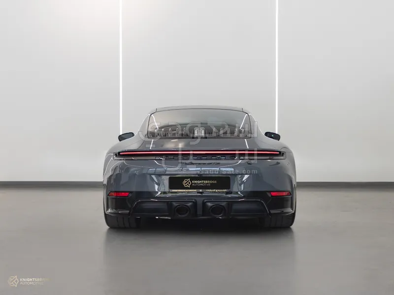 2025 بورش 911 كاريرا جي تي اس