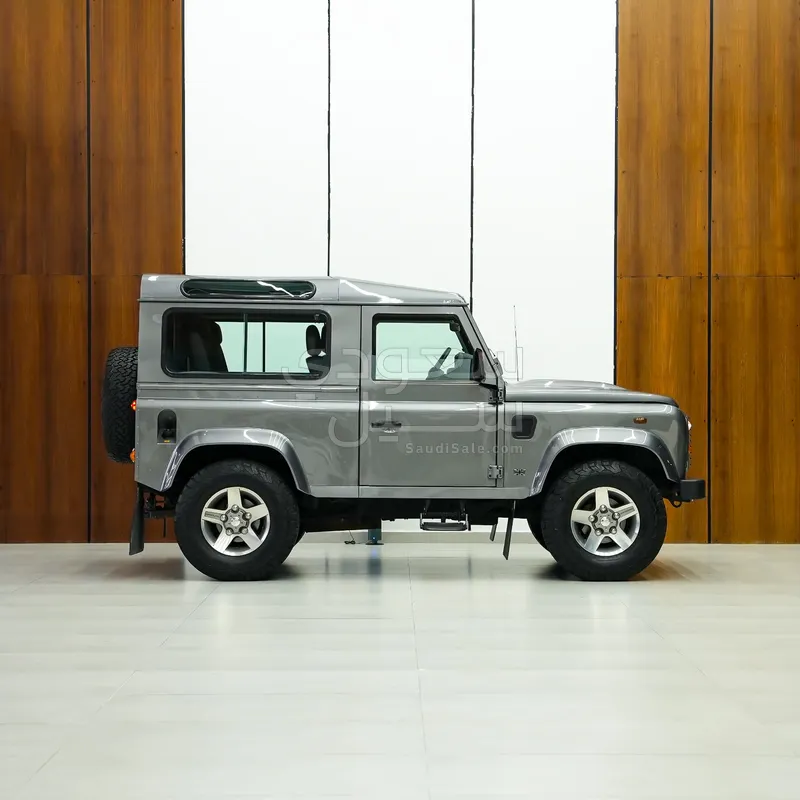 2011 Land Rover Defender 90
