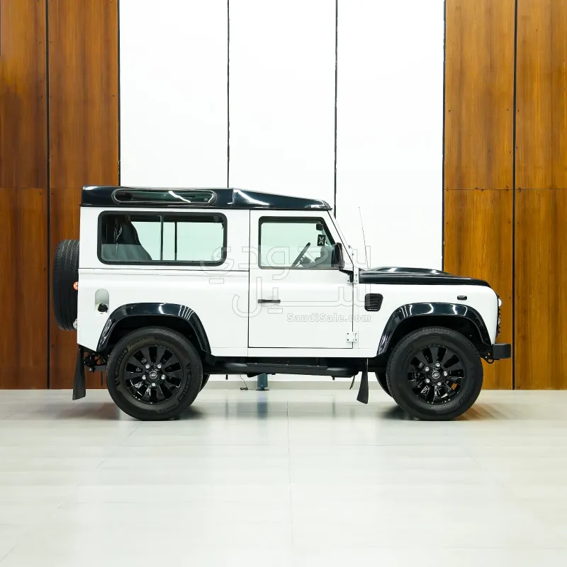 2014 Land Rover Defender 90
