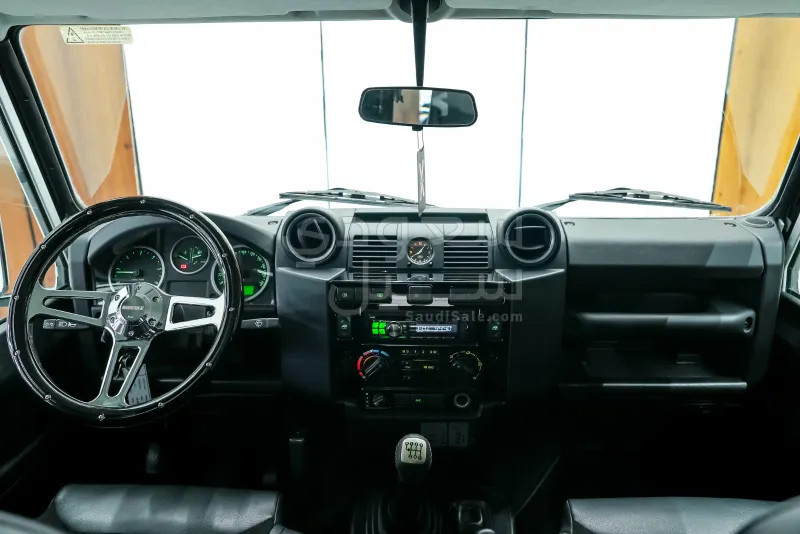 2014 Land Rover Defender 90