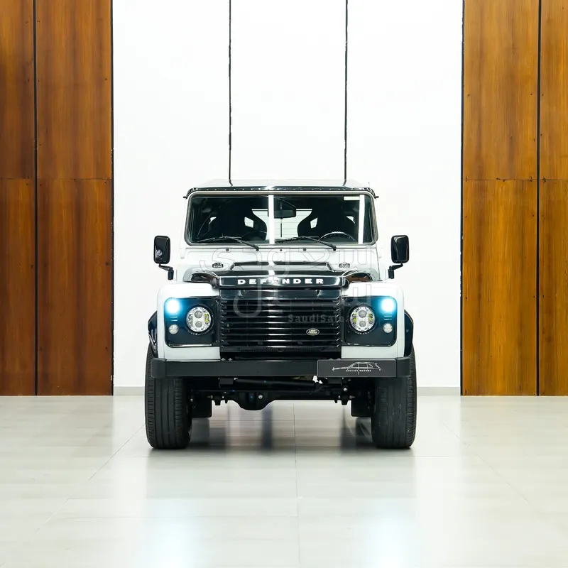 2014 Land Rover Defender 90