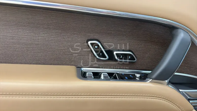 2025 Land Rover Range Rover Vogue SE
