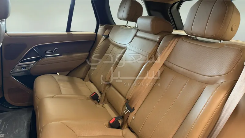 2025 Land Rover Range Rover Vogue SE