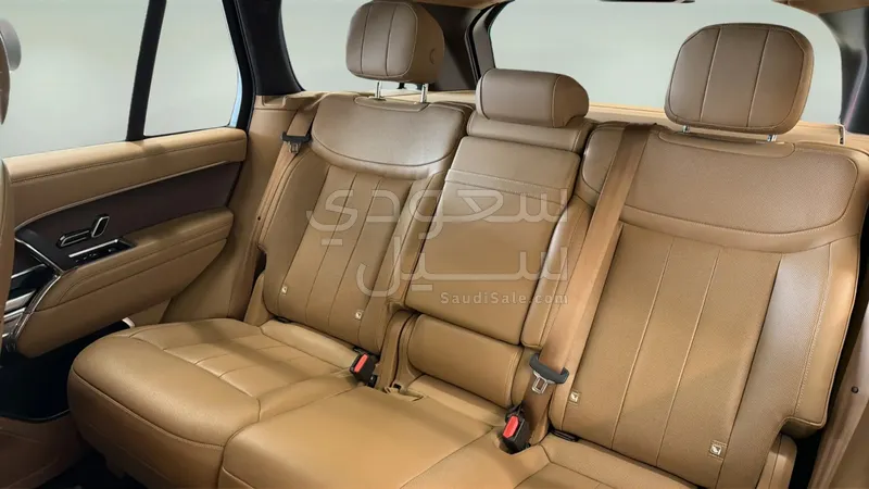 2025 Land Rover Range Rover Vogue SE