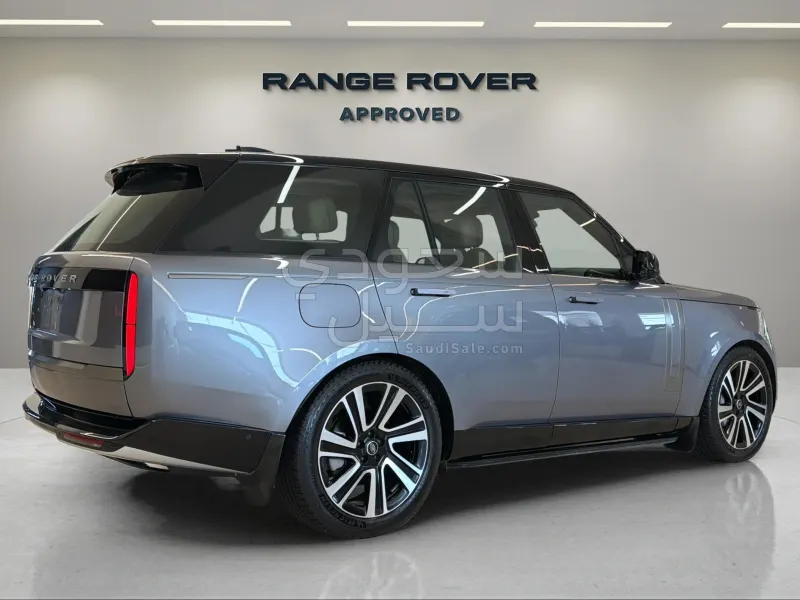 2025 Land Rover Range Rover Vogue SE