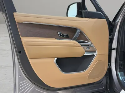 2025 Land Rover Range Rover Vogue SE