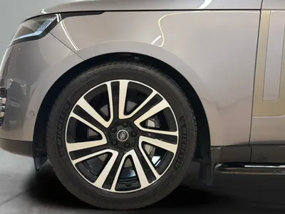 2025 Land Rover Range Rover Vogue SE