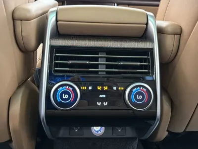2025 Land Rover Range Rover Vogue SE