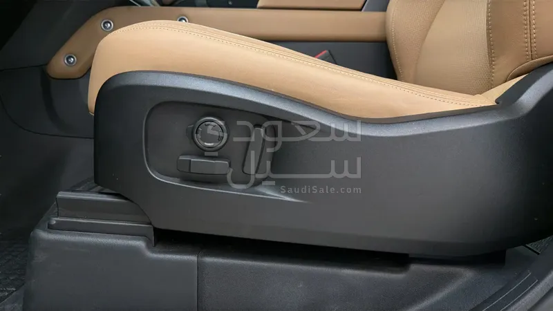 2025 Land Rover Defender 90
