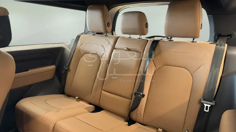 2025 Land Rover Defender 90