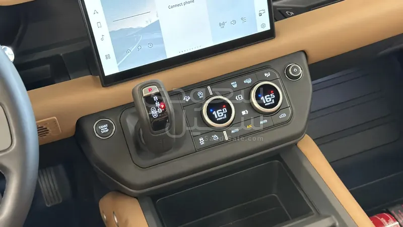 2025 Land Rover Defender 90