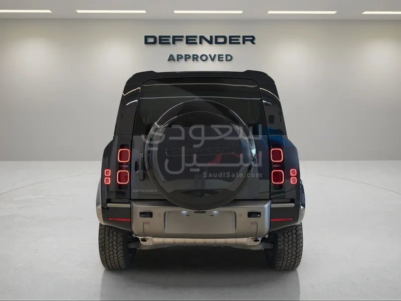 2025 Land Rover Defender 90