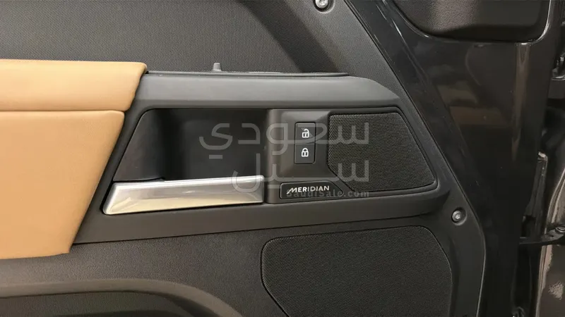 2025 Land Rover Defender 90
