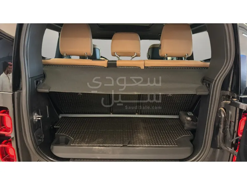 2025 Land Rover Defender 90