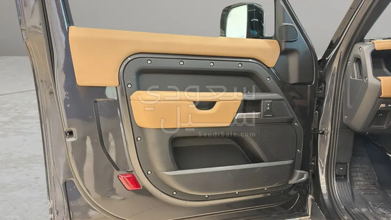 2025 Land Rover Defender 90
