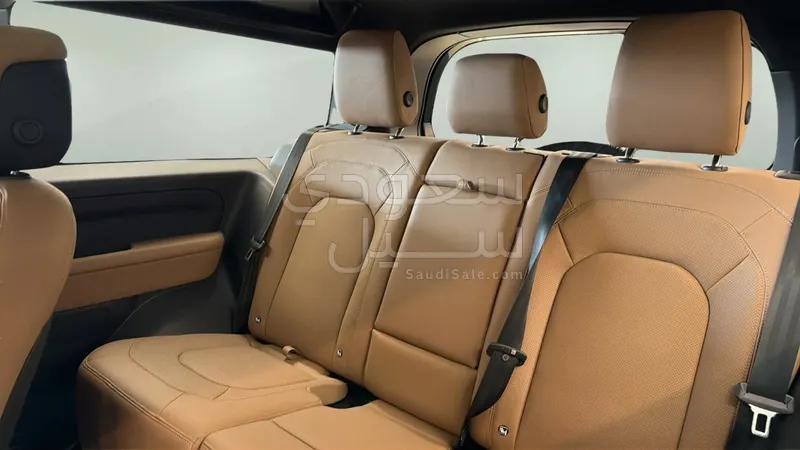 2025 Land Rover Defender 90