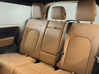 2025 Land Rover Defender 90