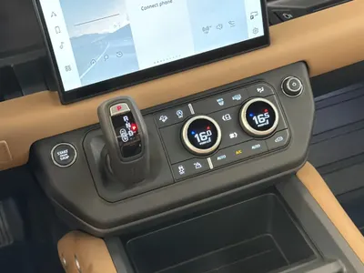 2025 Land Rover Defender 90
