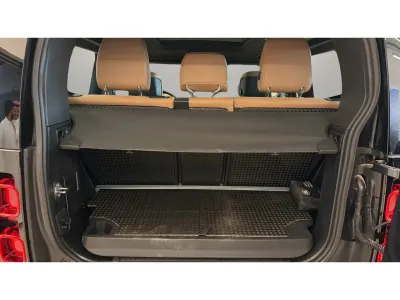 2025 Land Rover Defender 90
