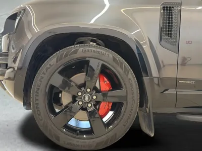 2025 Land Rover Defender X