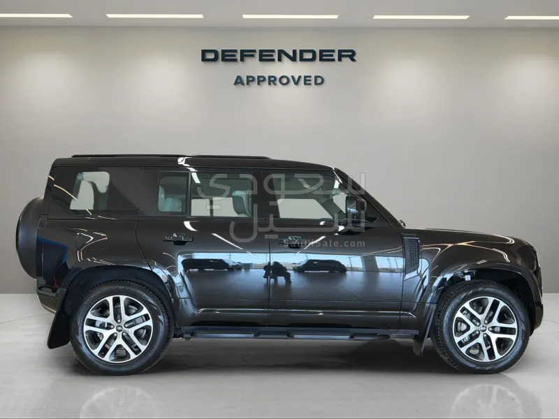 2025 Land Rover Defender 110