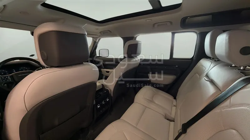 2025 Land Rover Defender 110
